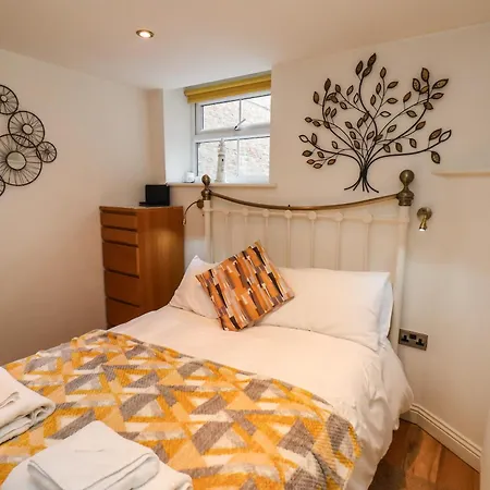 아파트 Powder Keg