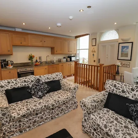 아파트 Powder Keg *